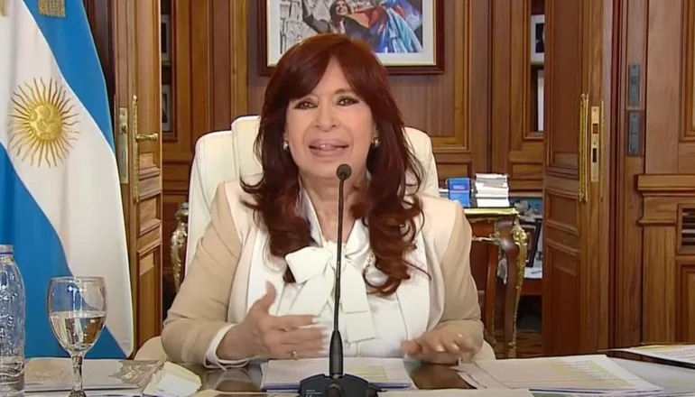  Cristina Fernández de Kirchner se defiende tras la imputación del fiscal: “Ya tengo la condena escrita”