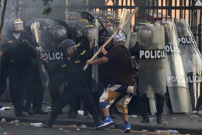  Muere otro manifestante durante protesta en Perú