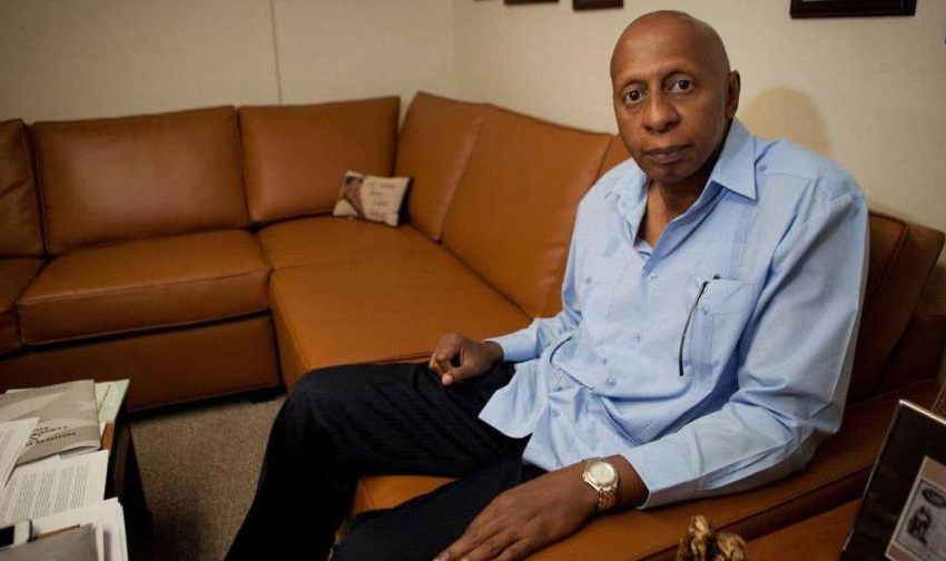  El opositor cubano Guillermo Fariñas anuncia el fin de su huelga de hambre y sed